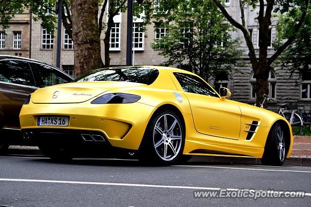 Mercedes SLS AMG spotted in Duesseldorf, Germany