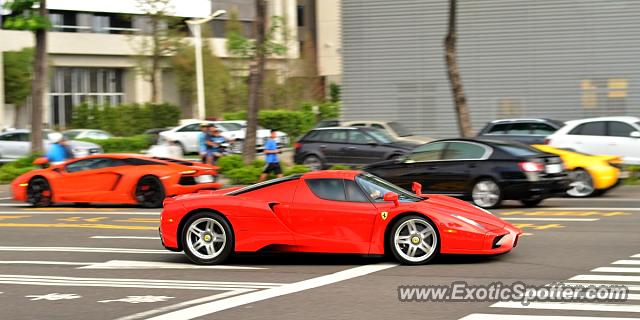 Ferrari Enzo spotted in Kaohsiung, Taiwan