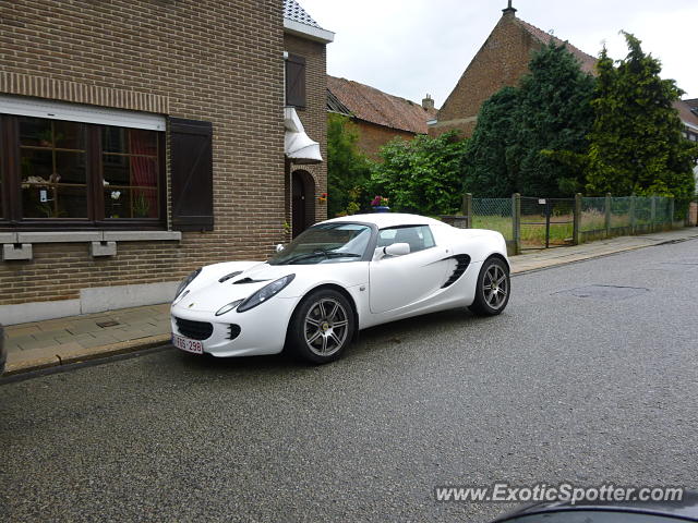 Lotus Elise spotted in Halle, Belgium
