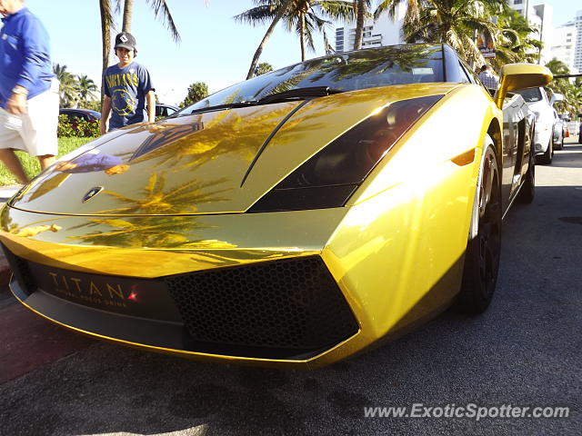 Lamborghini Gallardo spotted in Miami Beach, Florida
