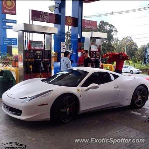 Ferrari 458 Italia spotted in Medellin, Colombia