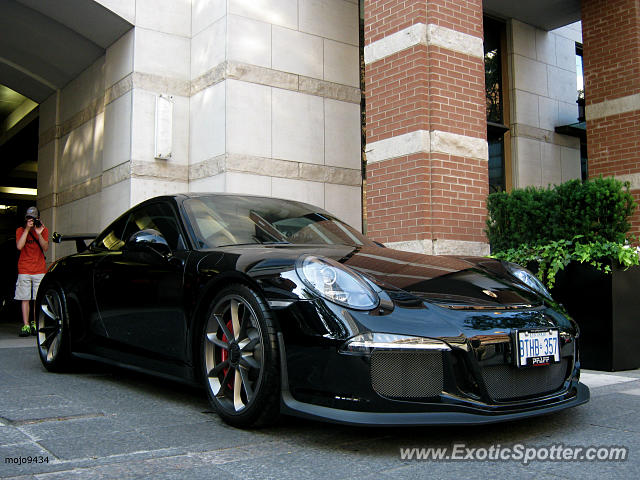 Porsche 911 GT3 spotted in Toronto, Canada