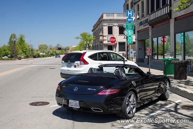 Mercedes SLS AMG spotted in Highland Park, Illinois