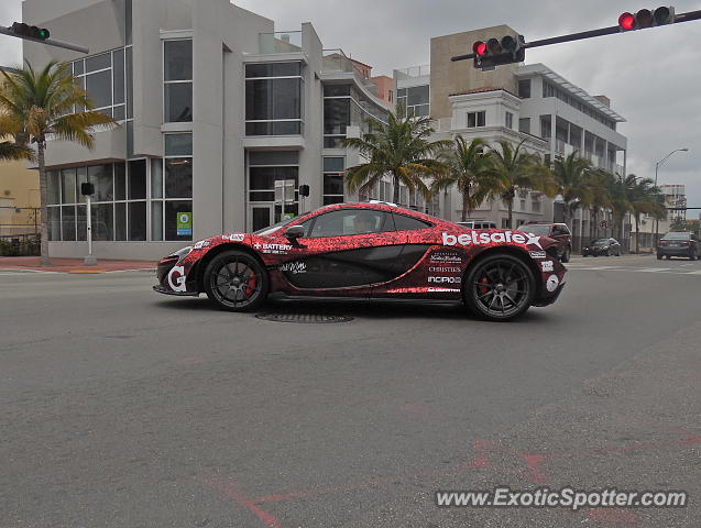 Mclaren P1 spotted in Miami Beach, Florida