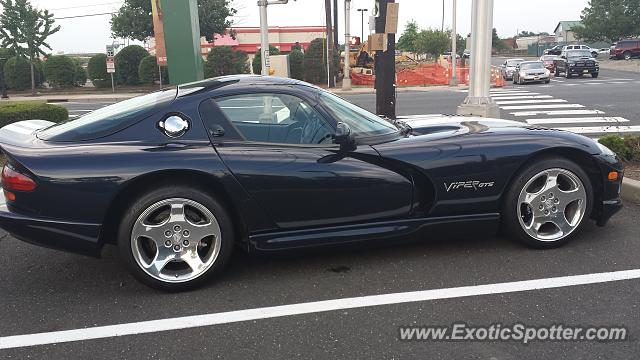 Dodge Viper spotted in Manville, New Jersey