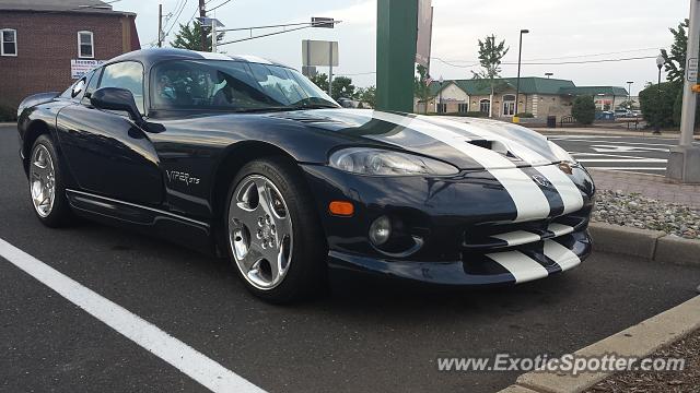 Dodge Viper spotted in Manville, New Jersey