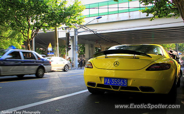 Mercedes SLS AMG spotted in Shanghai, China