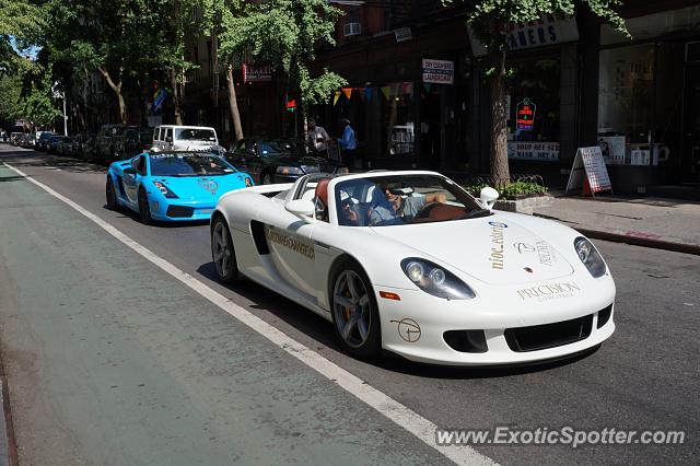 Porsche Carrera GT spotted in Manhattan, New York