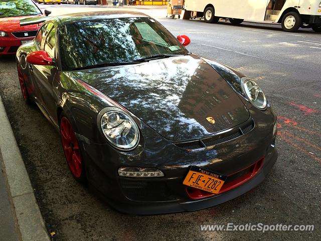 Porsche 911 GT3 spotted in Manhattan, New York