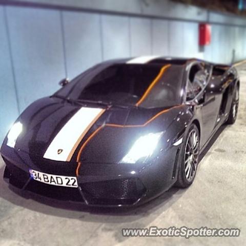 Lamborghini Gallardo spotted in Istanbul, Turkey