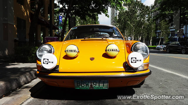 Porsche 911 spotted in Taguig City, Philippines