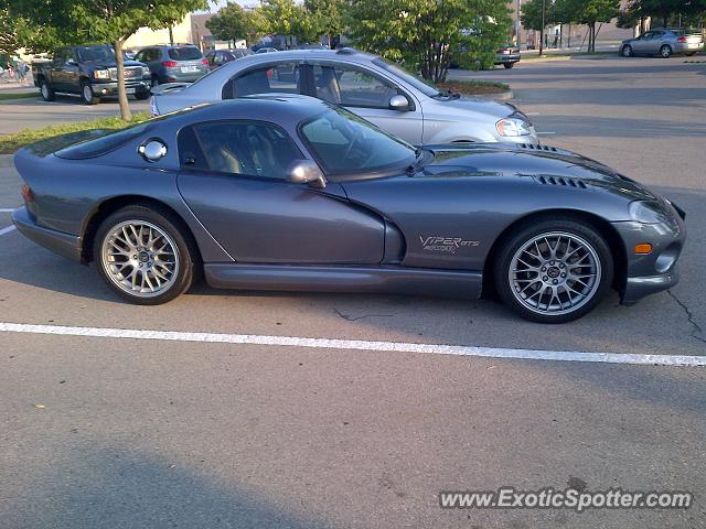 Dodge Viper spotted in St.Catharines,On, Canada