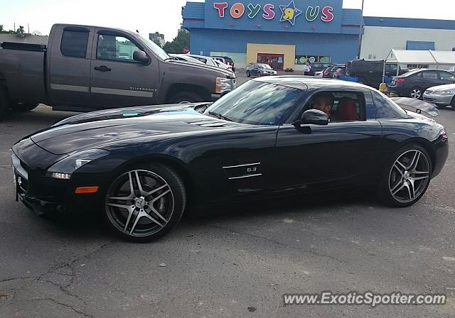 Mercedes SLS AMG spotted in Toronto, Canada