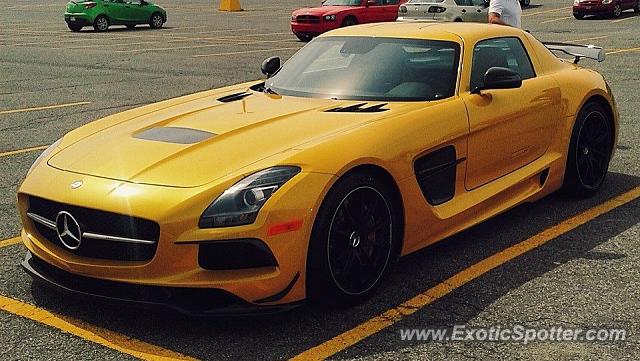 Mercedes SLS AMG spotted in Montreal, Canada