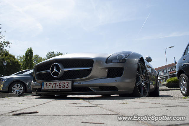 Mercedes SLS AMG spotted in Philippine, Netherlands