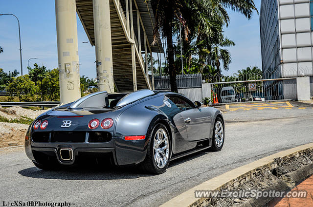 Bugatti Veyron spotted in Malaysia, Malaysia