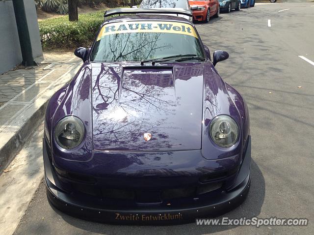 Porsche 911 spotted in Taguig, Philippines