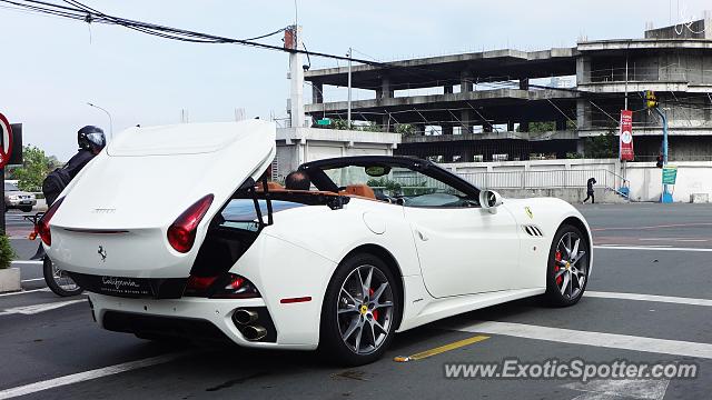 Ferrari California spotted in Makati City, Philippines
