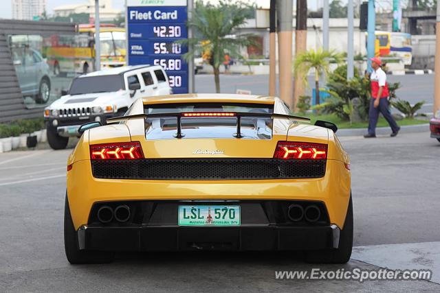 Lamborghini Gallardo spotted in Makati City, Philippines