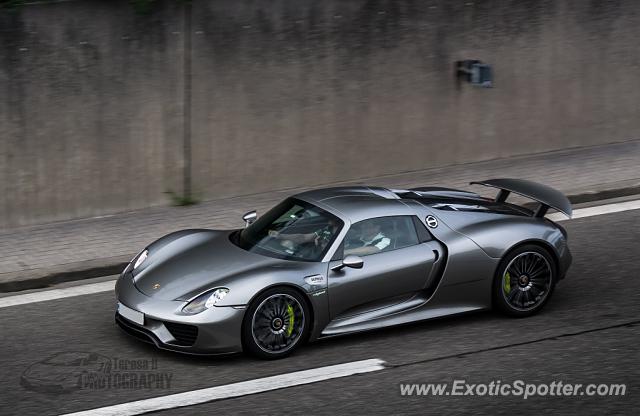 Porsche 918 Spyder spotted in A81, Germany