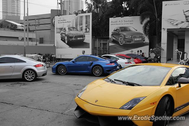 Lamborghini Gallardo spotted in Makati City, Philippines