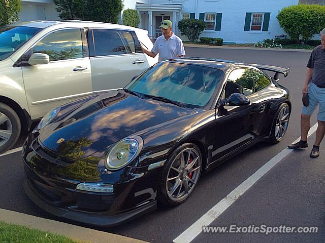 Porsche 911 GT3 spotted in Winnetka, Illinois