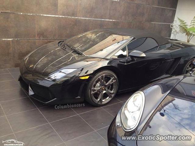 Lamborghini Gallardo spotted in Bogota, Colombia