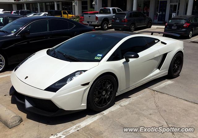 Lamborghini Gallardo spotted in Dallas, Texas