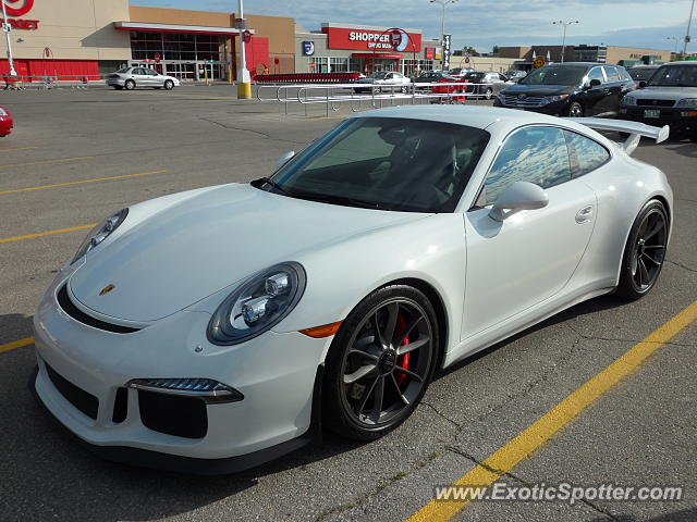 Porsche 911 GT3 spotted in Winnipeg, Canada