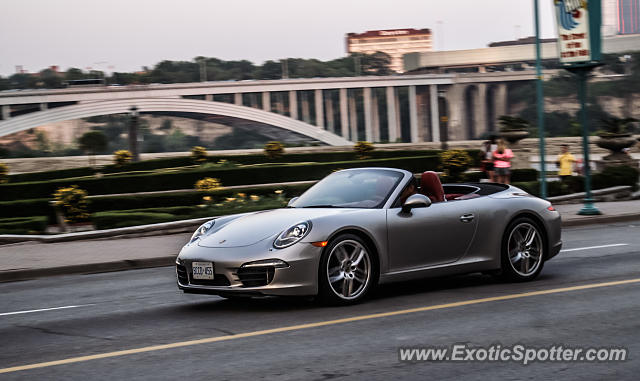 Porsche 911 spotted in Niagra Falls, Canada