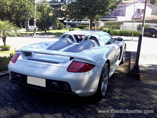 Porsche Carrera GT spotted in São Paulo, Brazil