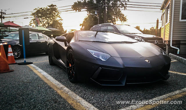 Lamborghini Aventador spotted in Fort lee, New Jersey