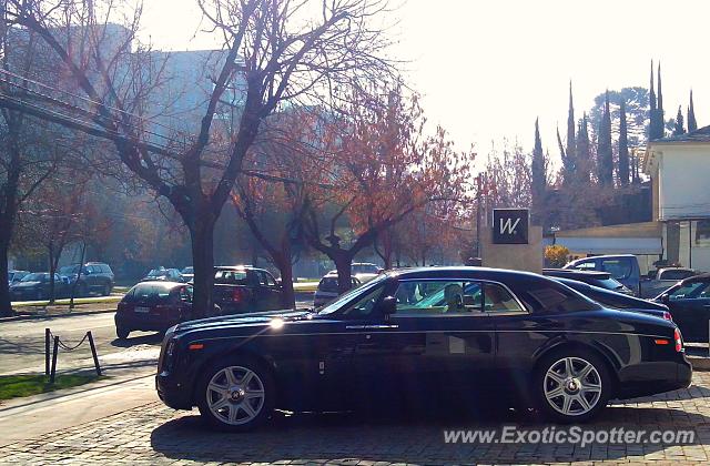 Rolls Royce Phantom spotted in Santiago, Chile