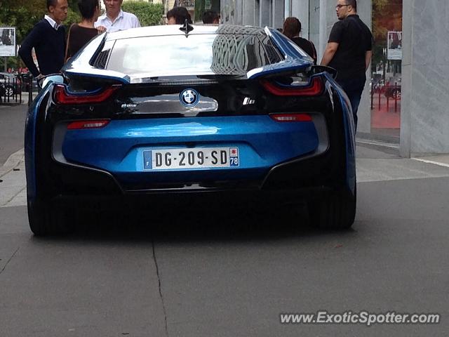 BMW I8 spotted in Paris, France