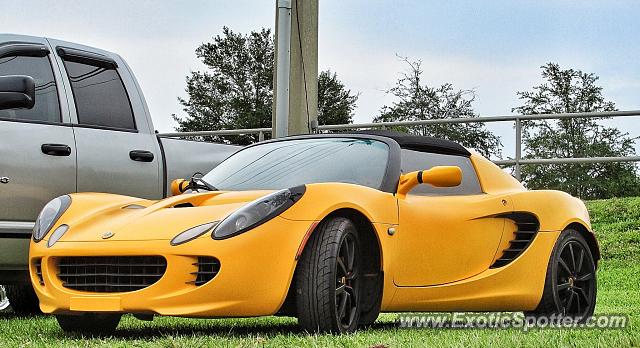 Lotus Elise spotted in Jacksonville, Florida