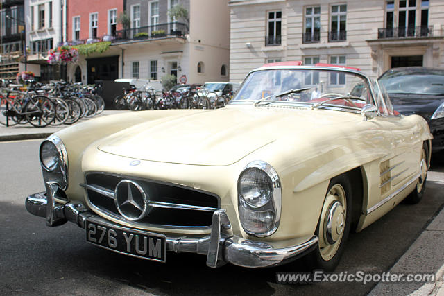Mercedes 300SL spotted in London, United Kingdom