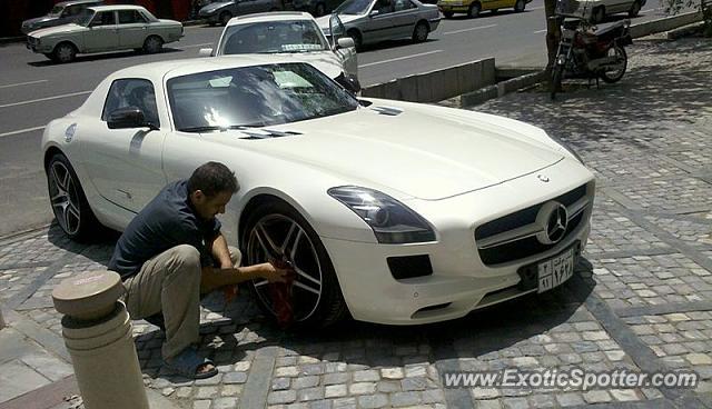 Mercedes SLS AMG spotted in Tehran, Iran