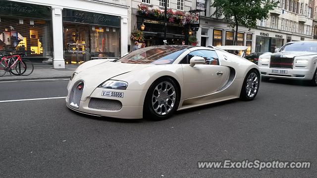Bugatti Veyron spotted in London, United Kingdom