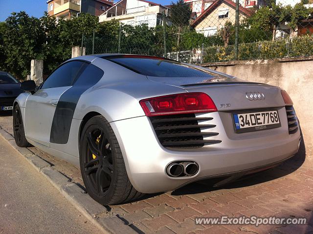Audi R8 spotted in Istanbul, Turkey