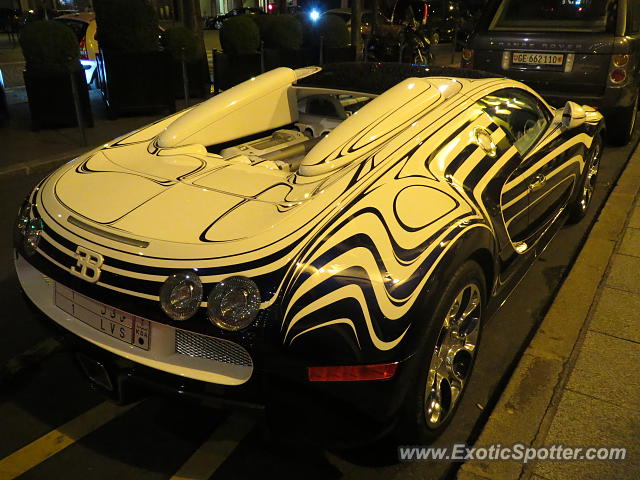Bugatti Veyron spotted in Paris, France