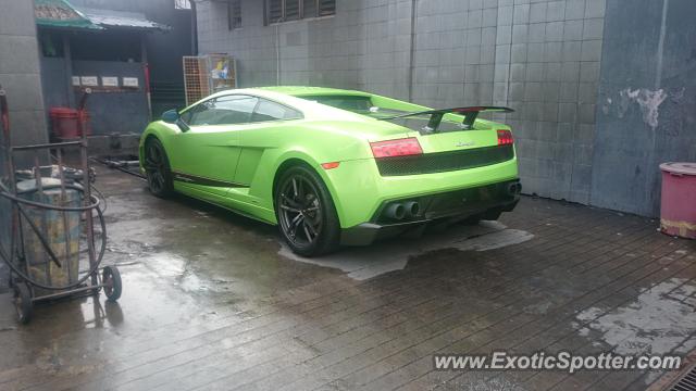 Lamborghini Gallardo spotted in Quezon City, Philippines