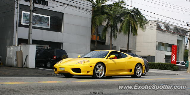 Ferrari 360 Modena spotted in São Paulo, Brazil