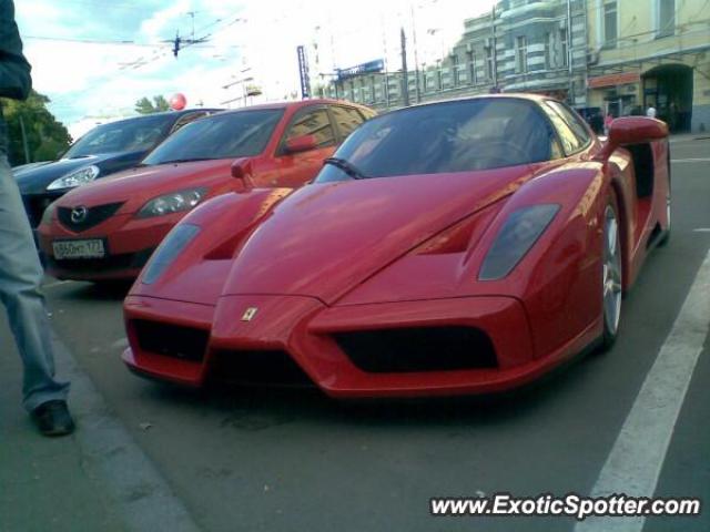 Ferrari Enzo spotted in Moscow, Russia