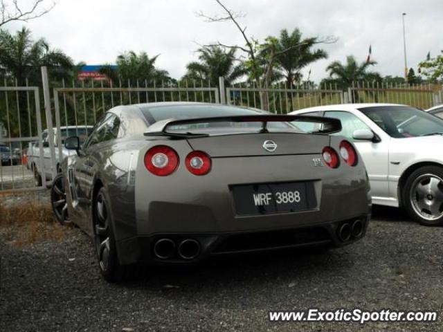 Nissan Skyline spotted in Selangor, Malaysia