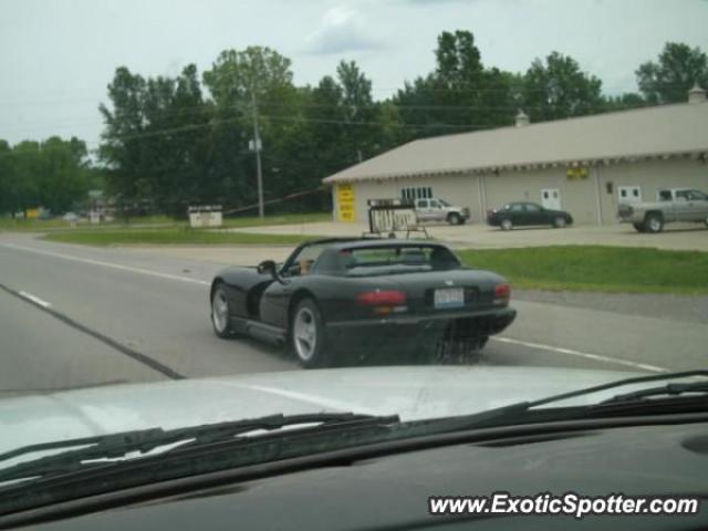 Dodge Viper spotted in Herrin, Illinois