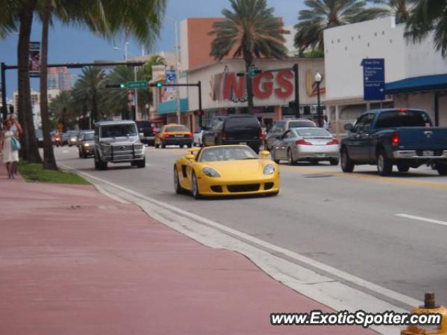 Porsche Carrera GT spotted in South beach, Florida