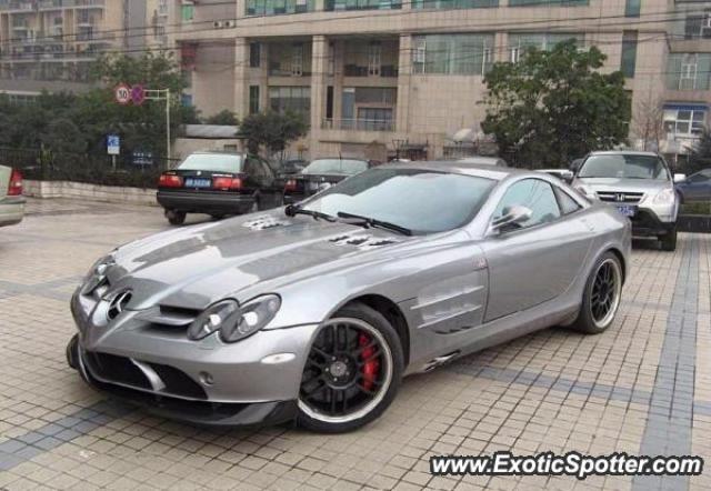 Mercedes SLR spotted in Chongqing, China