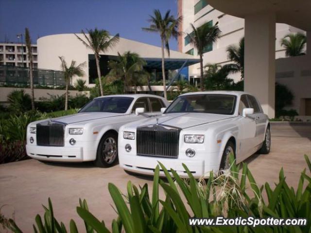Rolls Royce Phantom spotted in Cancun, Mexico