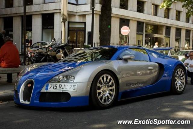 Bugatti Veyron spotted in Paris, France
