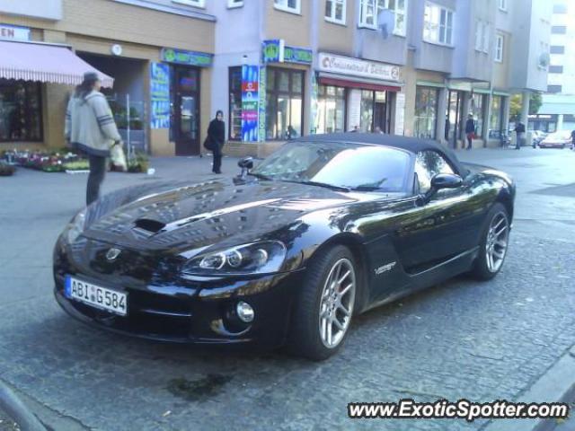 Dodge Viper spotted in Berlin, Germany